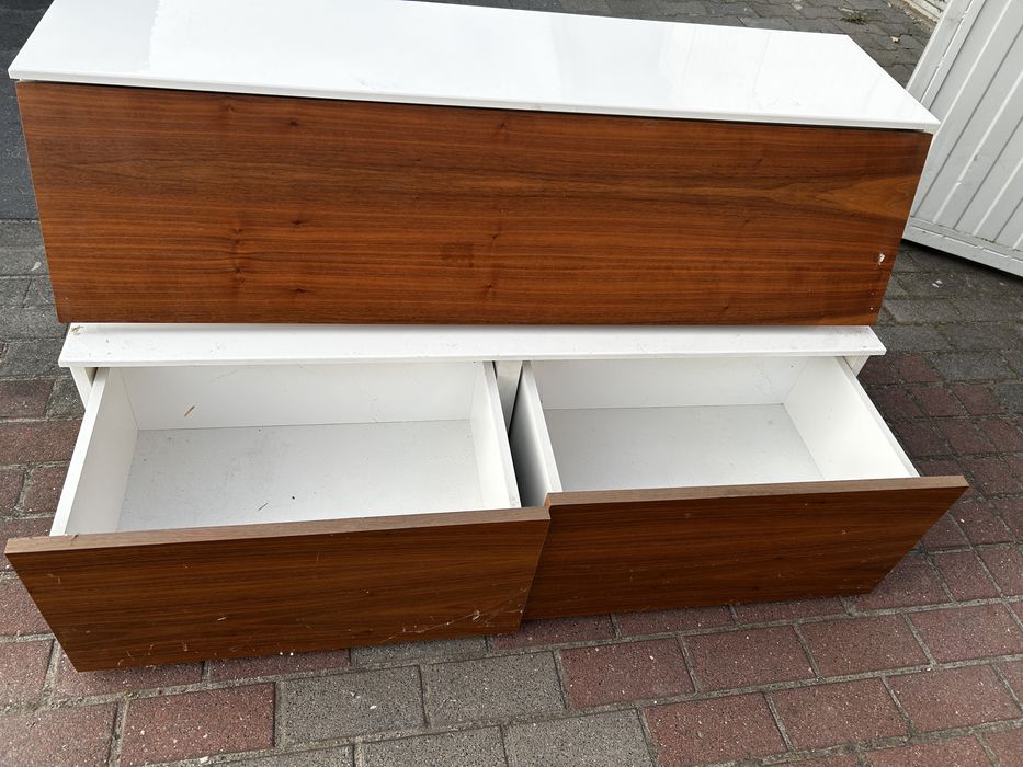 Szafki  RTV biało brązowe