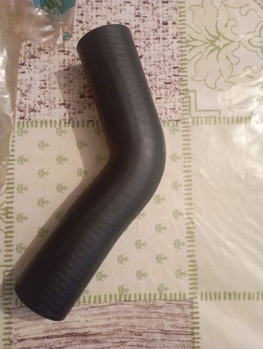 Патрубок радіатора