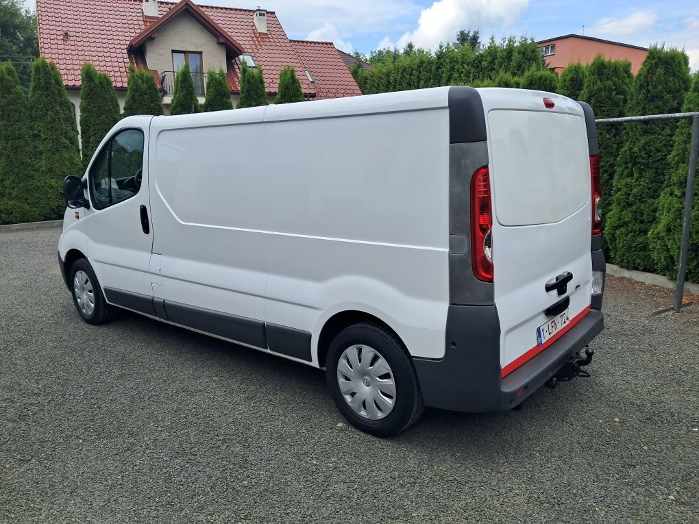 Opel Vivaro Long
