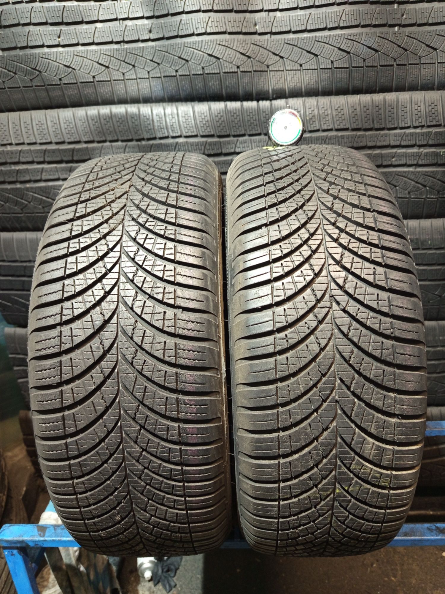 205/55R16 GoodYear Vector 4seasons