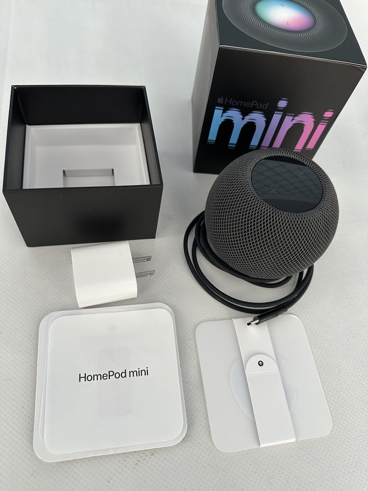 Портативна колонка Apple HomePod mini
