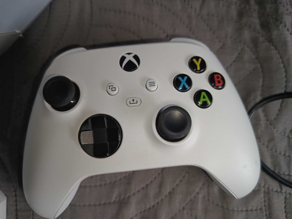 Konsola w pełni działająca, używana Xbox okoła 1,5rokuseries s .