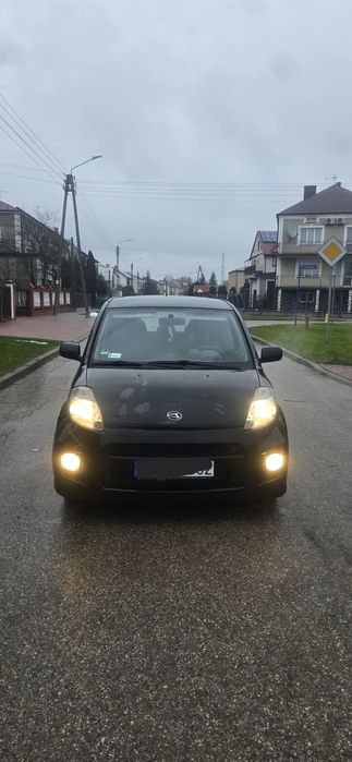 Daihatsu sirion 1.3 benzyna czarny metalic klima bez rdzy