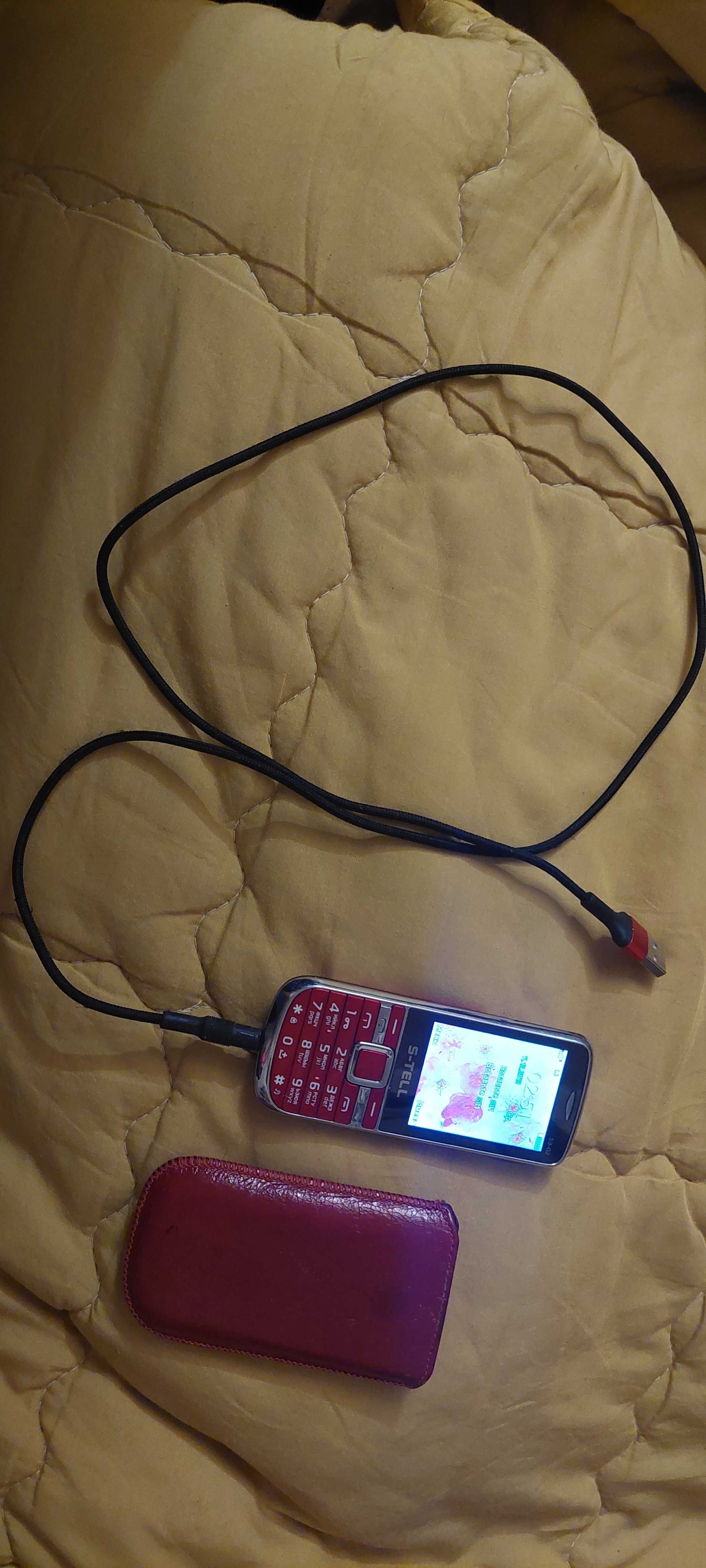 Мобильный кнопочный телефон S-Tell S3-02 Red