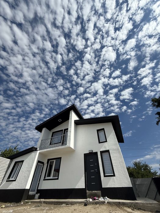 Продам новый  Дом район чайки