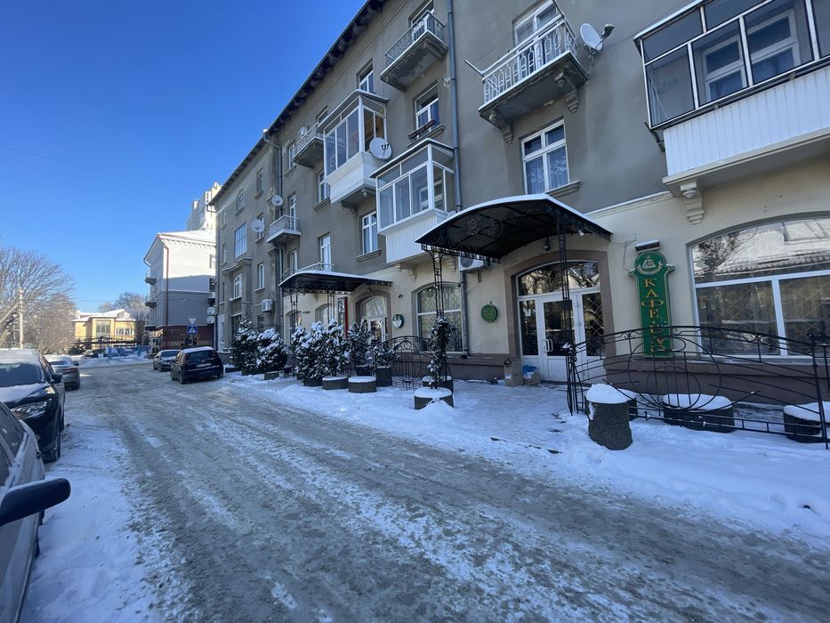 Оренда приміщення фасад Лазаренка