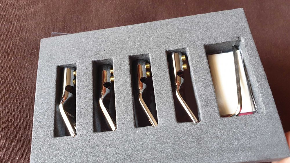 Акустические коннектора лопатки Furutech FP-201