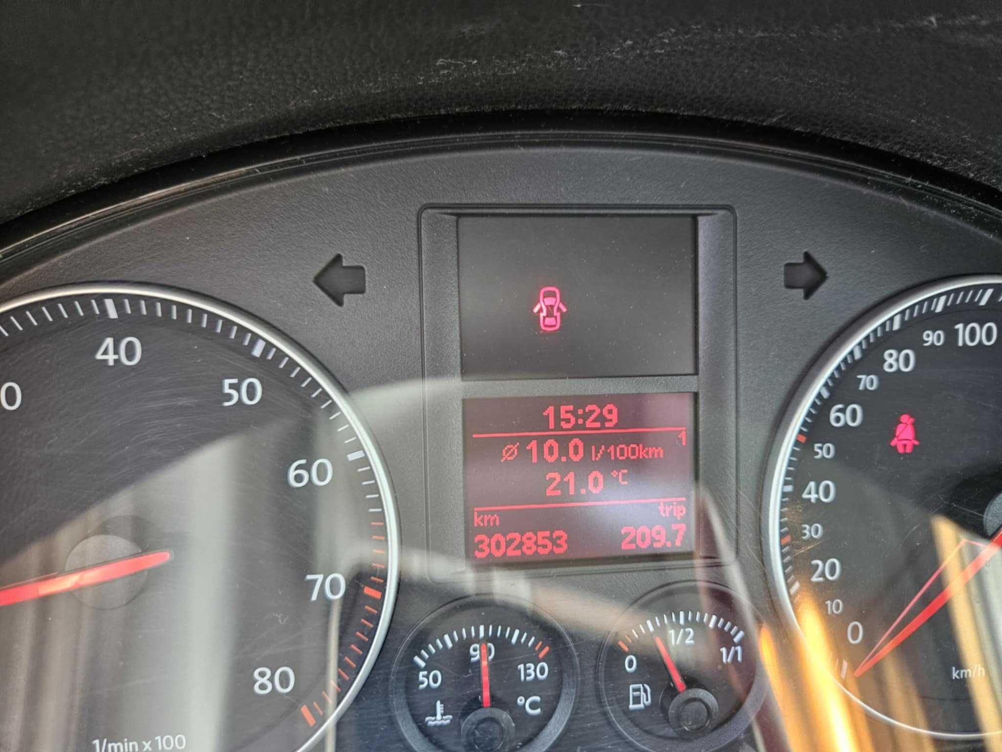 Volkswagen Golf V 1.6 MPI