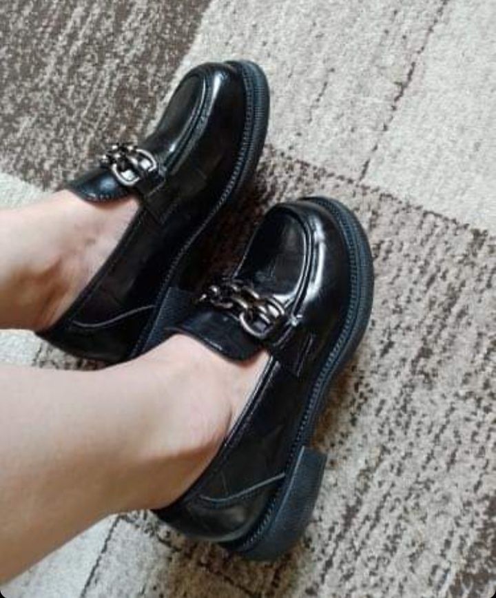 Жіночі     туфлі
