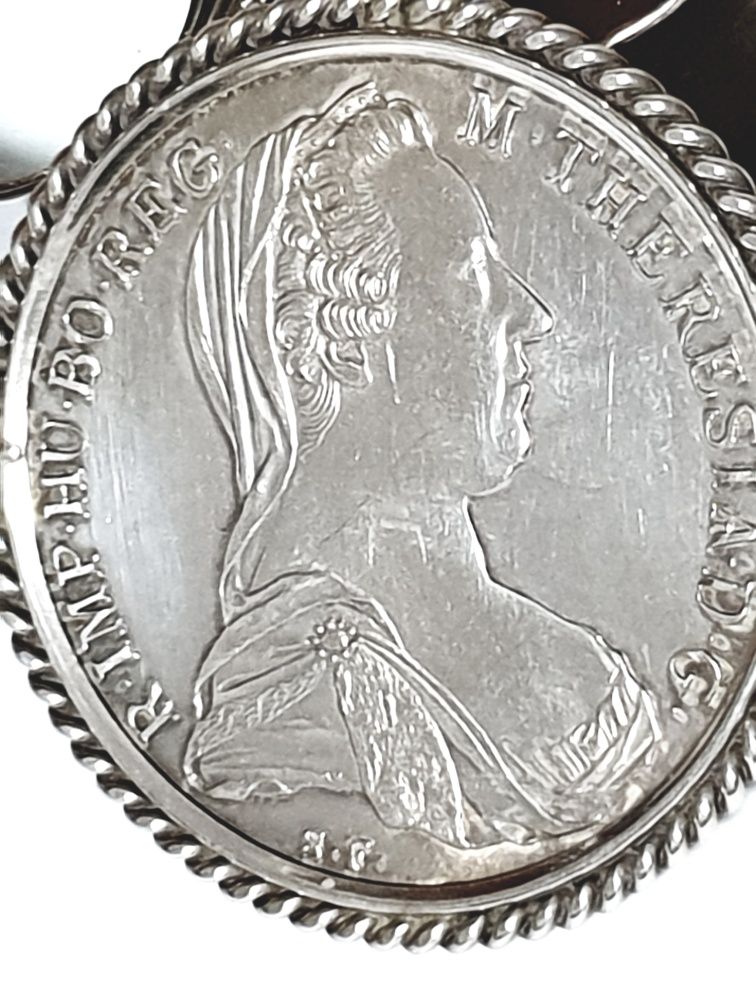 Grande pendente de moeda Maria Theresia 1790 em prata