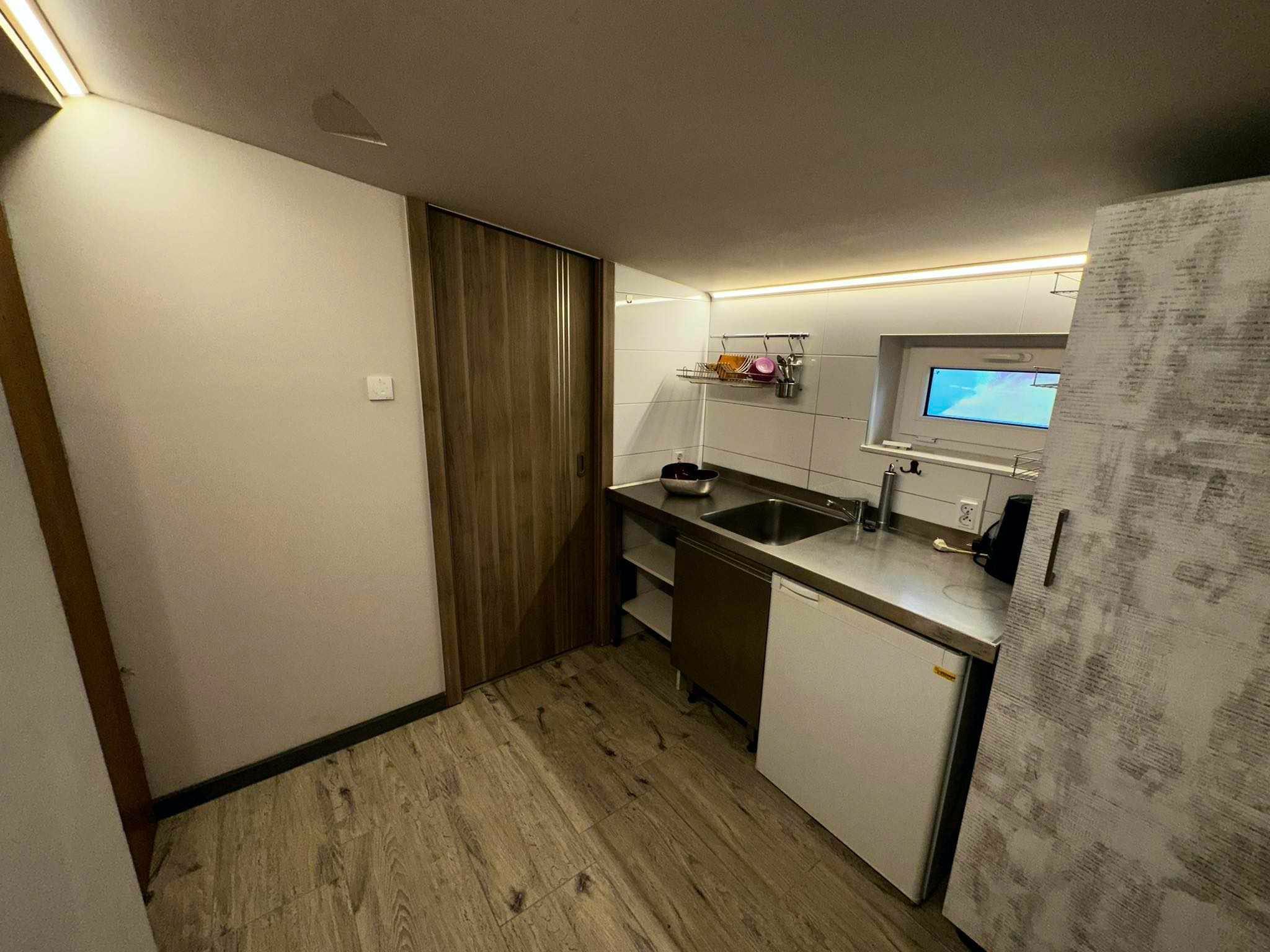 Kwatery pracownicze wynajem noclegi pokoje hostel z łazienkami TANIO !