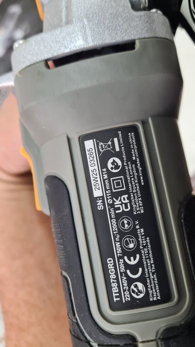 Szlifierka kątowa sieciowa TITAN TTB878GRD