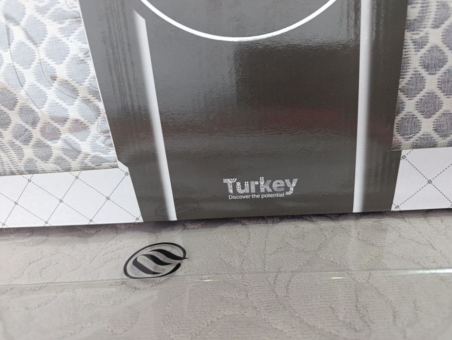 Покривало двостороннє гобеленове турецьке. Бавовняне. В коробці.