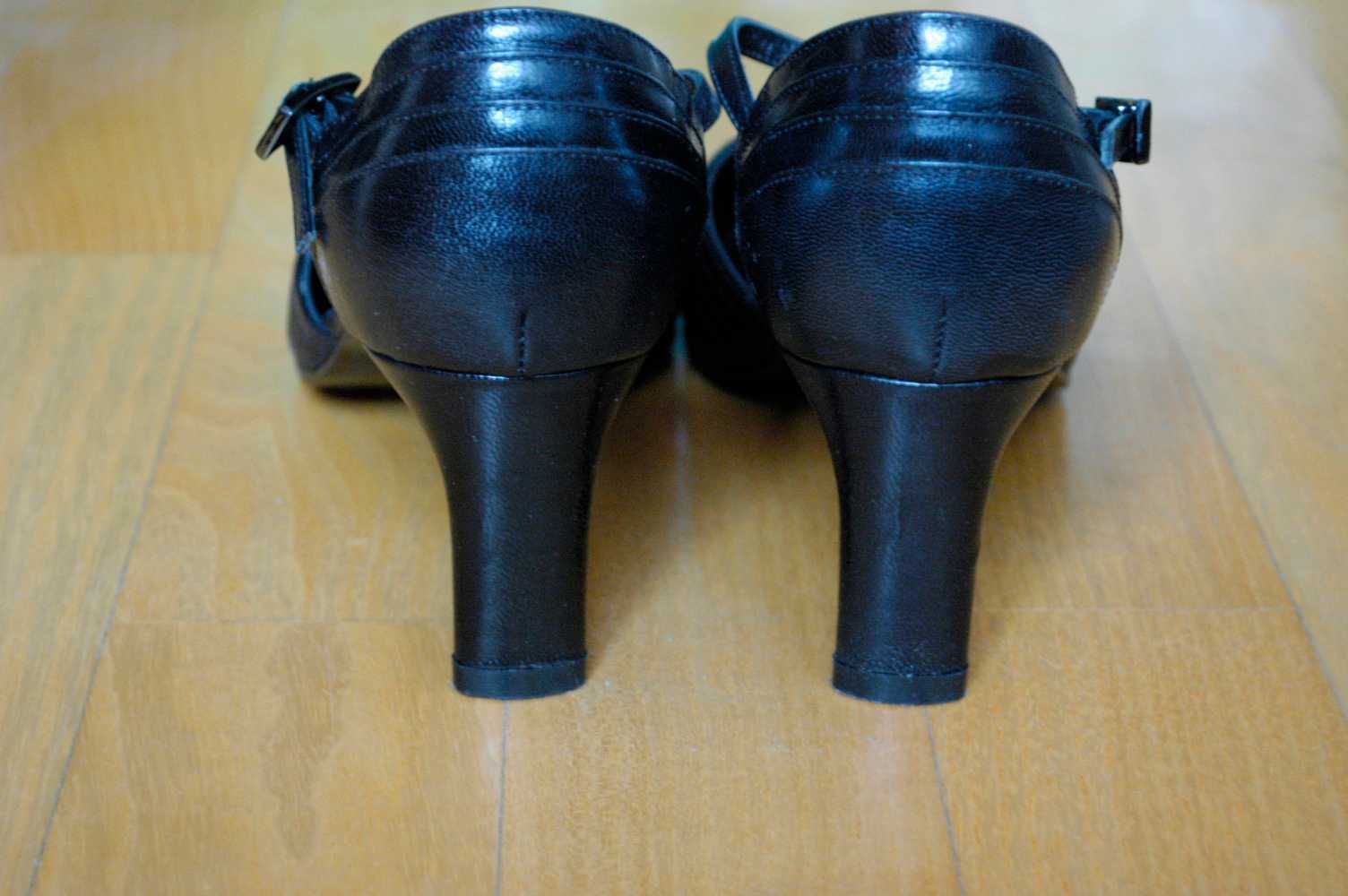 Buty BERTIE czarne, r. 37, skóra, wysoki obcas, otwarte boki, nowe