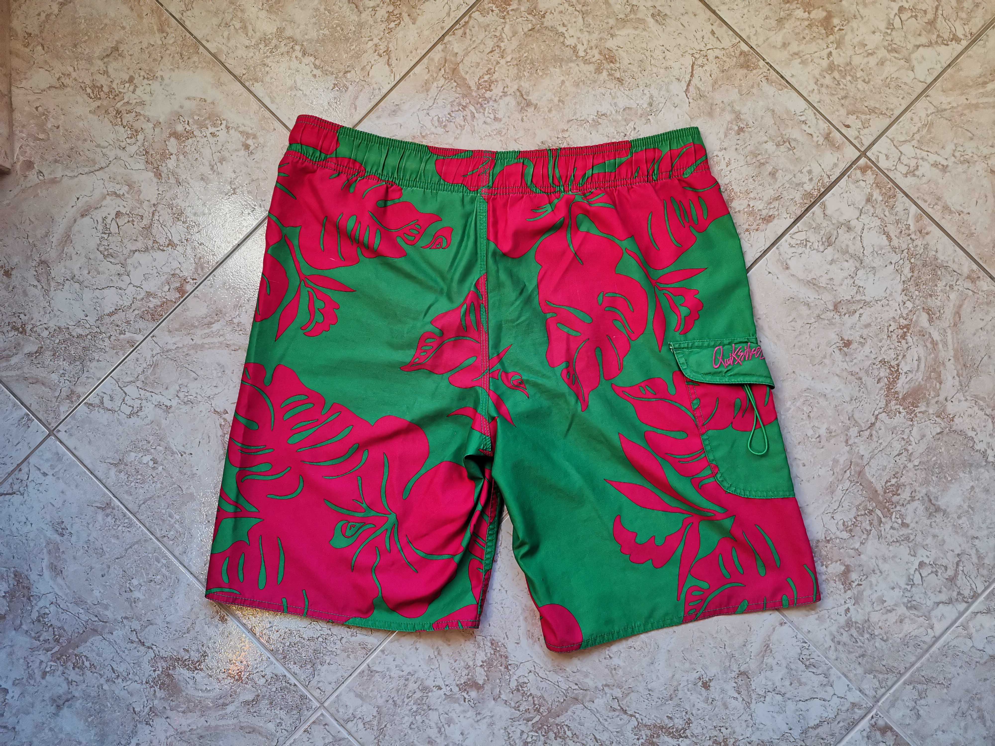 Bermudas calções banho L Quiksilver verde rosa