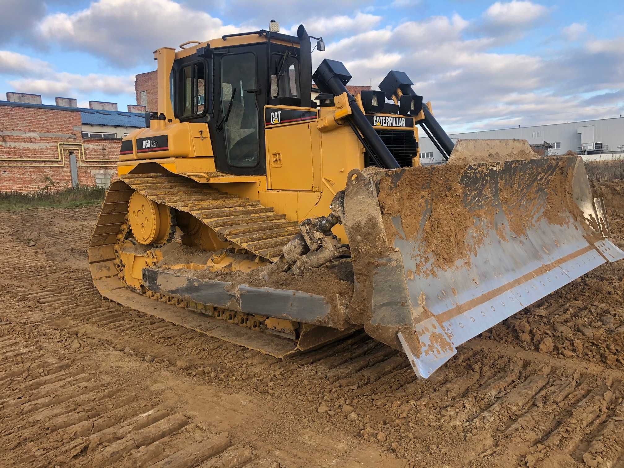 Аренда услуги бульдозера CAT D6 R , Оренда послуги бульдозера CAT D6 R