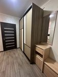 Продається двох кімнатна квартира з хорошим ремонтом