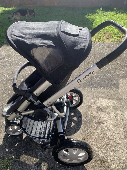 Carrinho de passeio Quinny