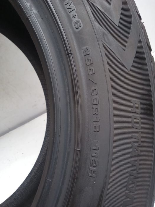 Opona zimowa 255/60R18 Goodyear Ultragrip +. 22r