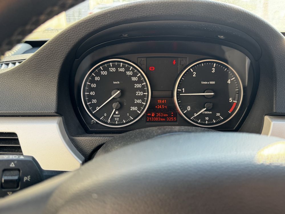 BMW 320d 2012 — Impecável e Económico!