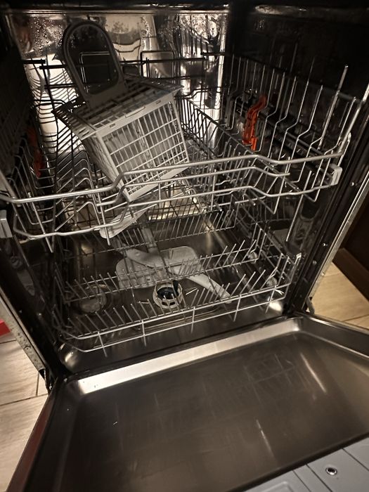 Продам посудомоечную машинку Hotpoint Ariston