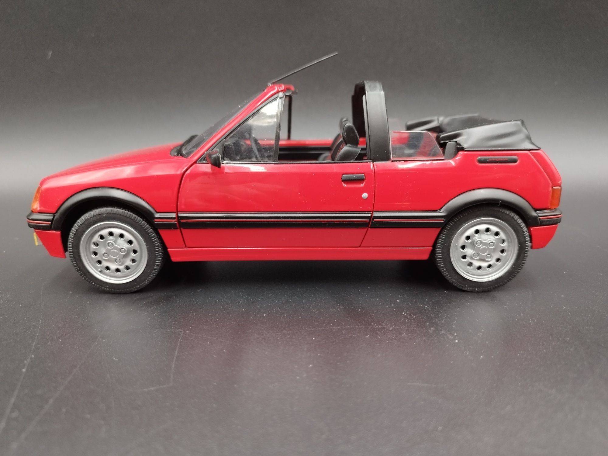 1:18 Solido 1989 Peugeot 205 CTI Mk. Red model nowy