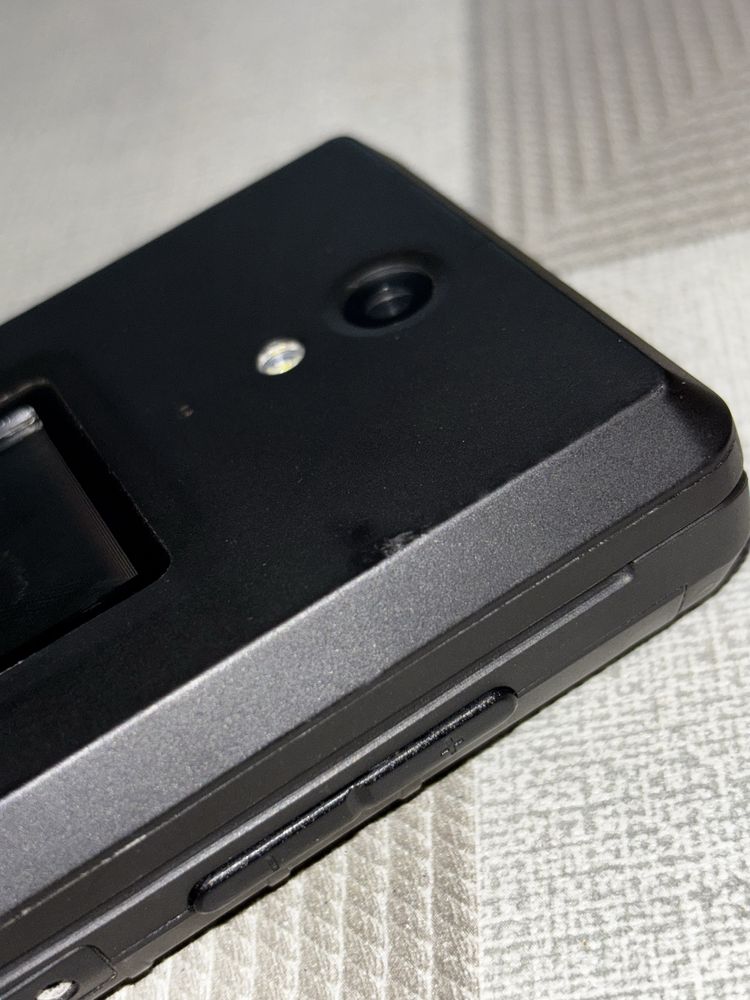 Cat S22 Flip - Android z klapką i klawiszami