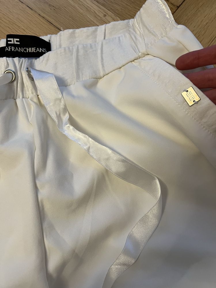 Lekkie, białe spodnie Elisabetta Franchi Jeans rozm 30