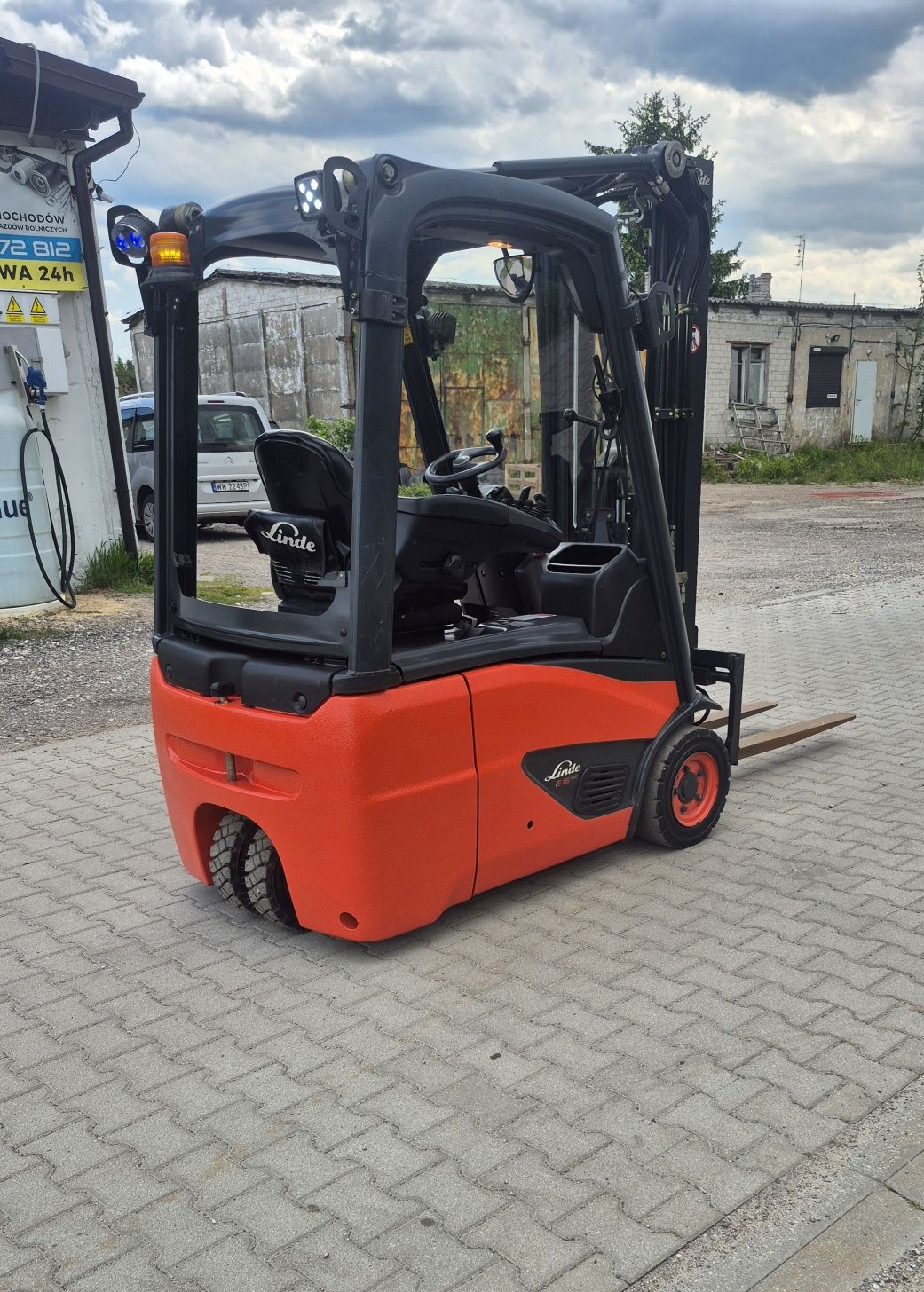 Wózek widłowy LINDE E16,  Triplex, 4sekcje