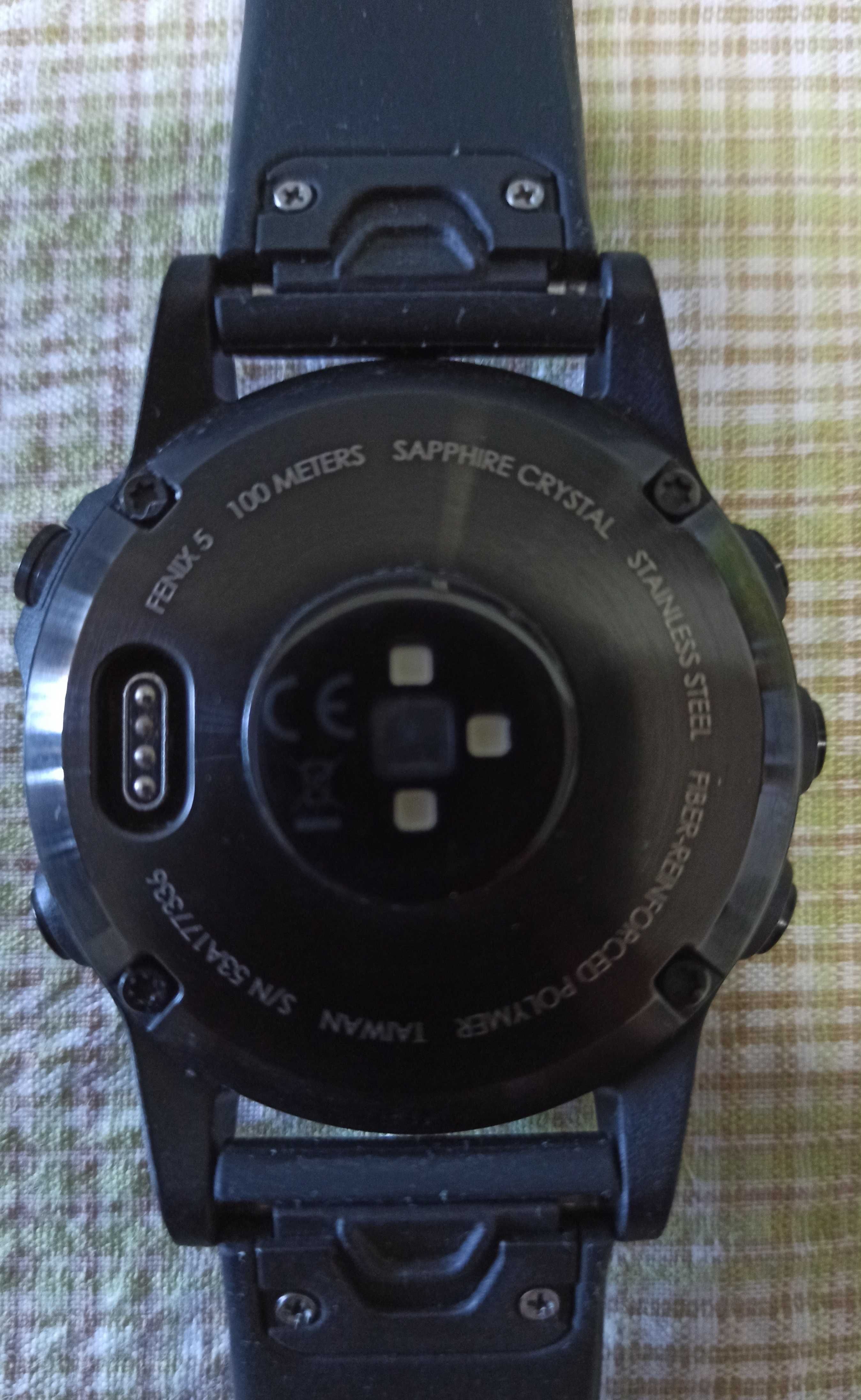 GARMIN FÉNIX 5 - Sapphire Edition