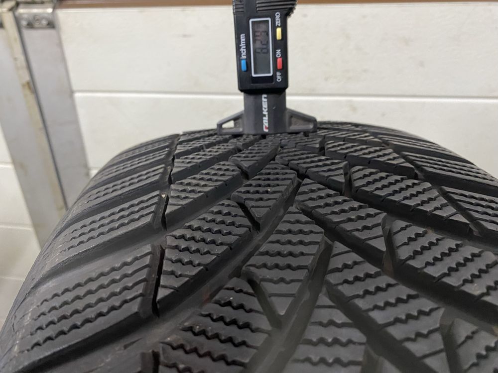 Opona Zimowa Semperit Speed-Grip 5 235/55R18 V XL 4722 1 szt