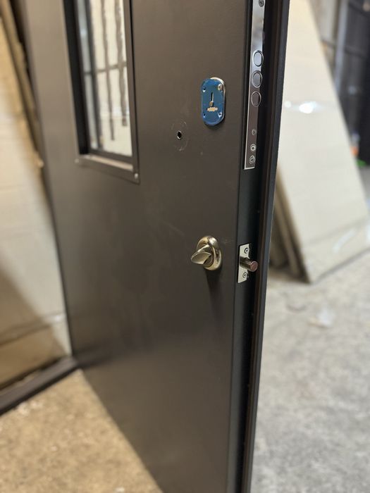 Двери входные утеплённые стальные (тамбурные, подъездные, технические)