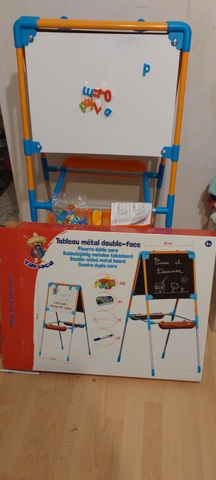 Tablica dwustronna do pisania dla dzieci.