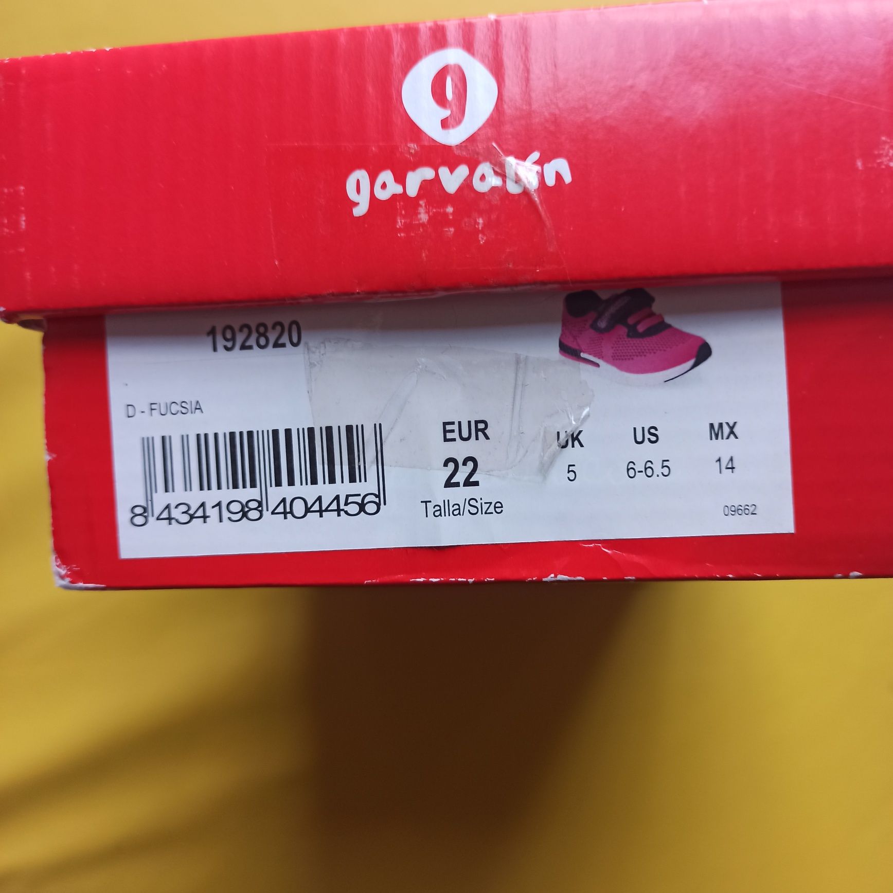 Nowe buty dziewczęce Garvalin 22
