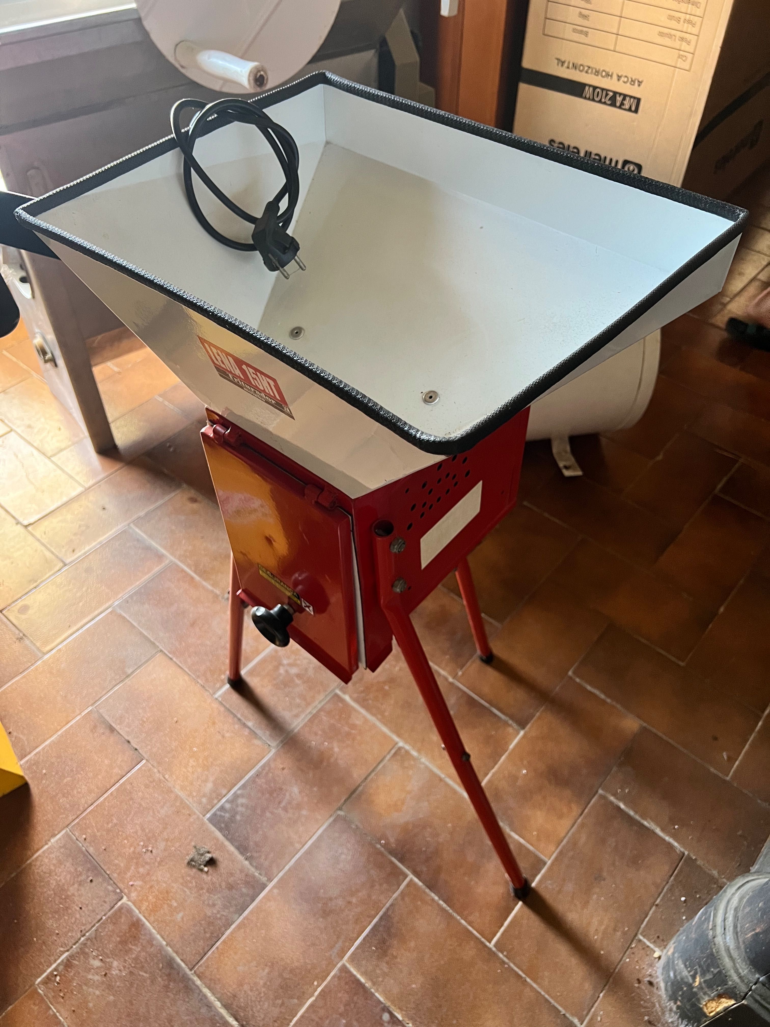 Triturador Moinho 15 ht LENA