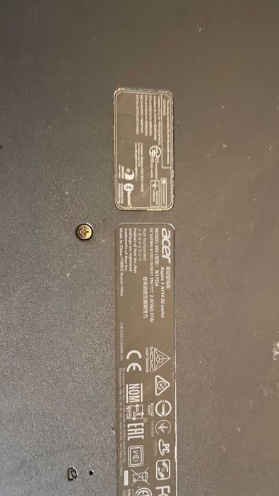Laptop Acer Aspire A1132, model N17Q4 - uszkodzony