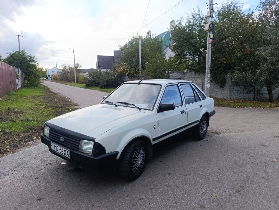 Форд эскорт газ/бензин