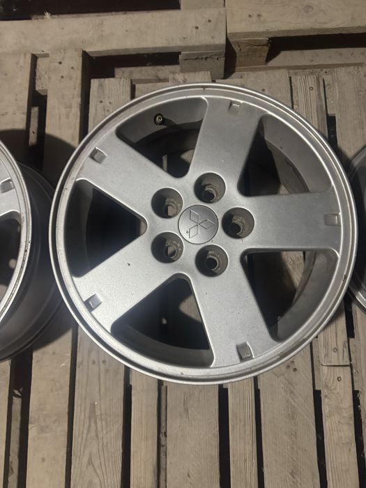 Продам диски р16 114,3*5
