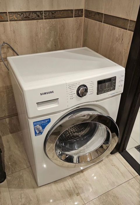 Продам стиральную машинку Samsung