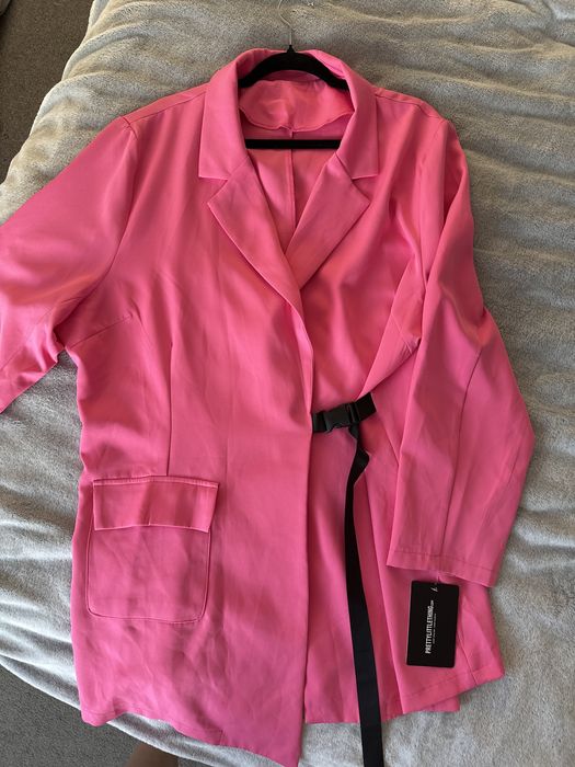 Нове плаття піджак prettylittlething