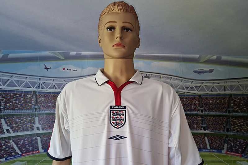 Anglia The F.A. Umbro 2003/05 home size: XL/XXL dwustronna