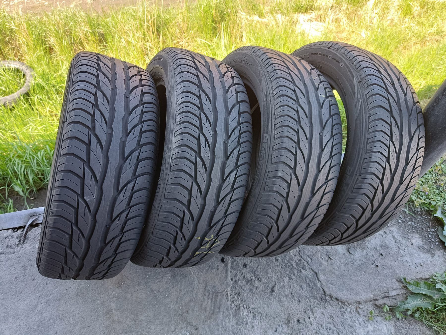 Літні шини Uniroyal 205/55 R16 резина Р16