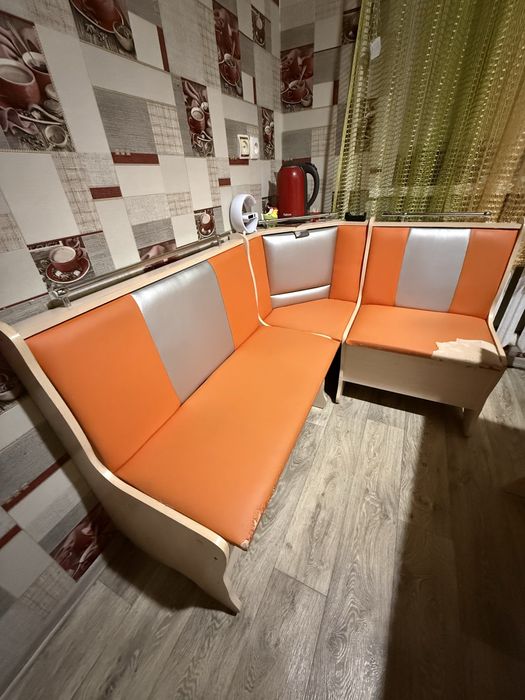 Продам кухонный уголок