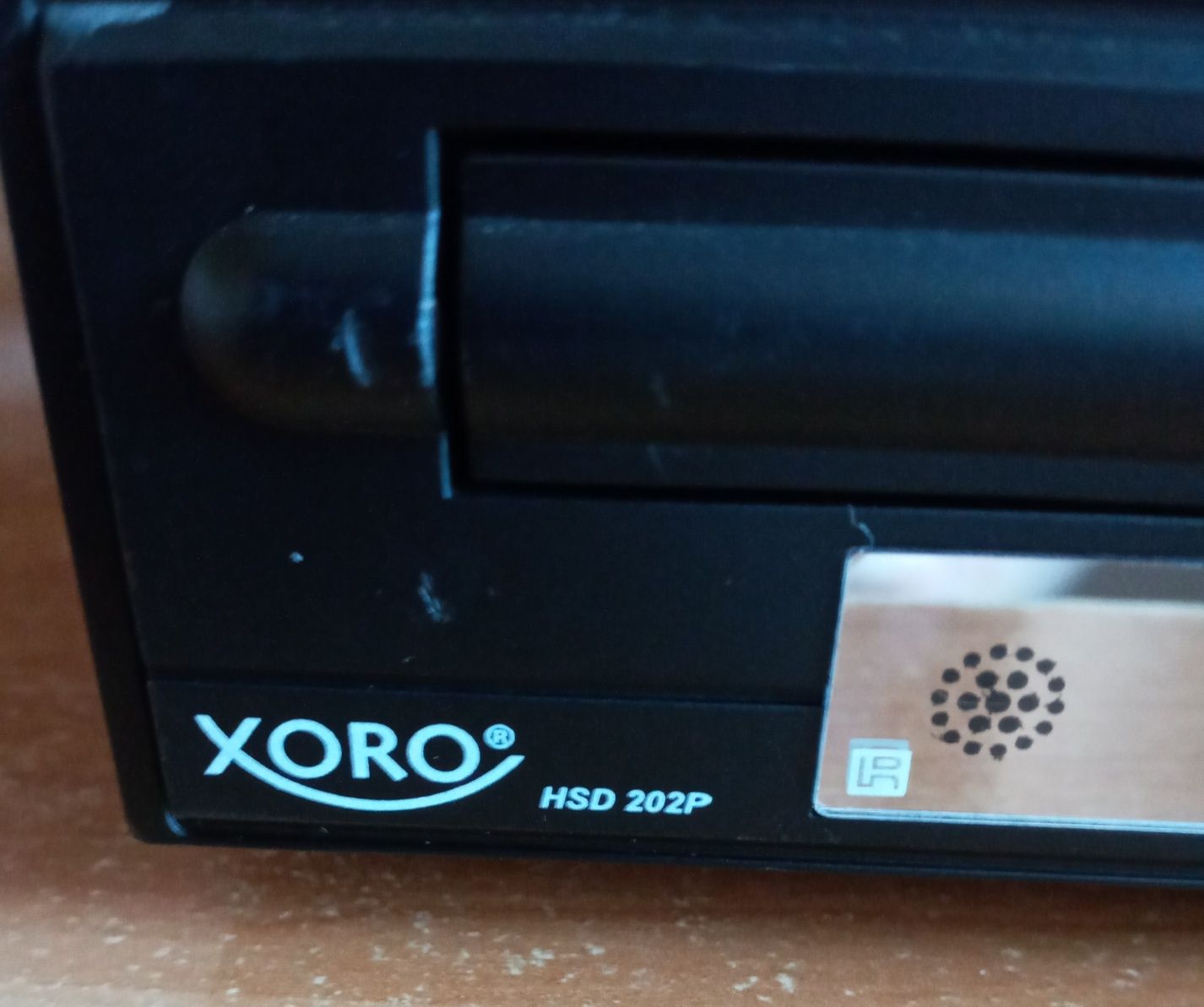 Продам компактный DVD плеер XORO HSD 202P