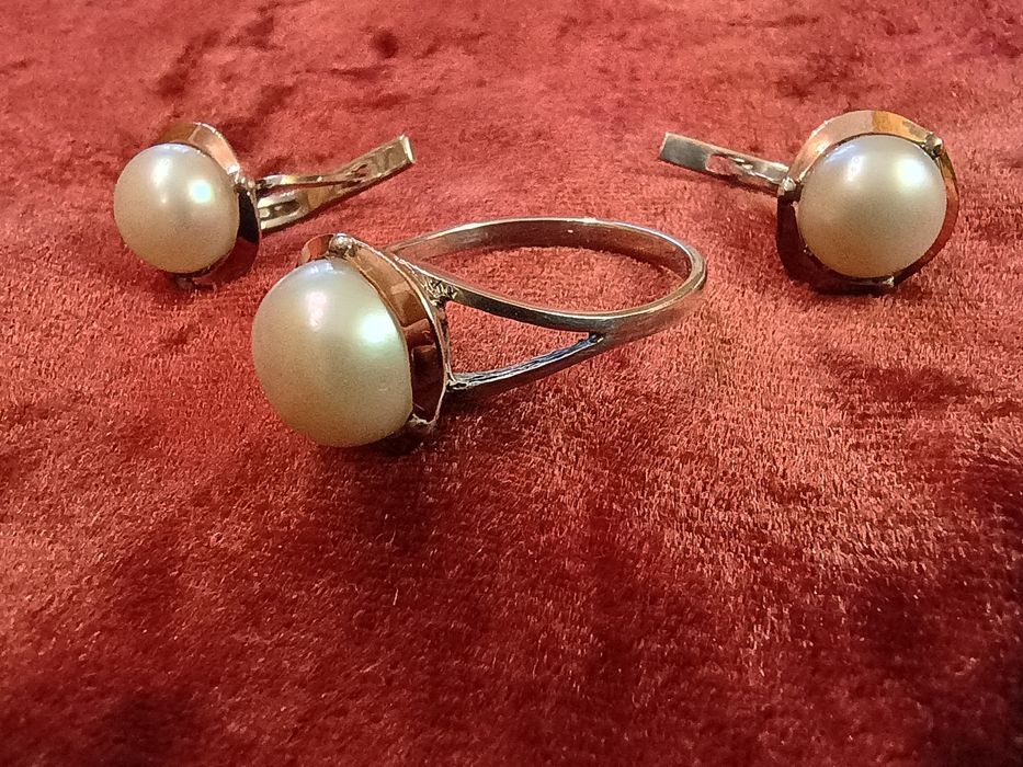 Набор серебряный с жемчугом