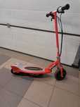 Hulajnoga elektryczna Razor e100