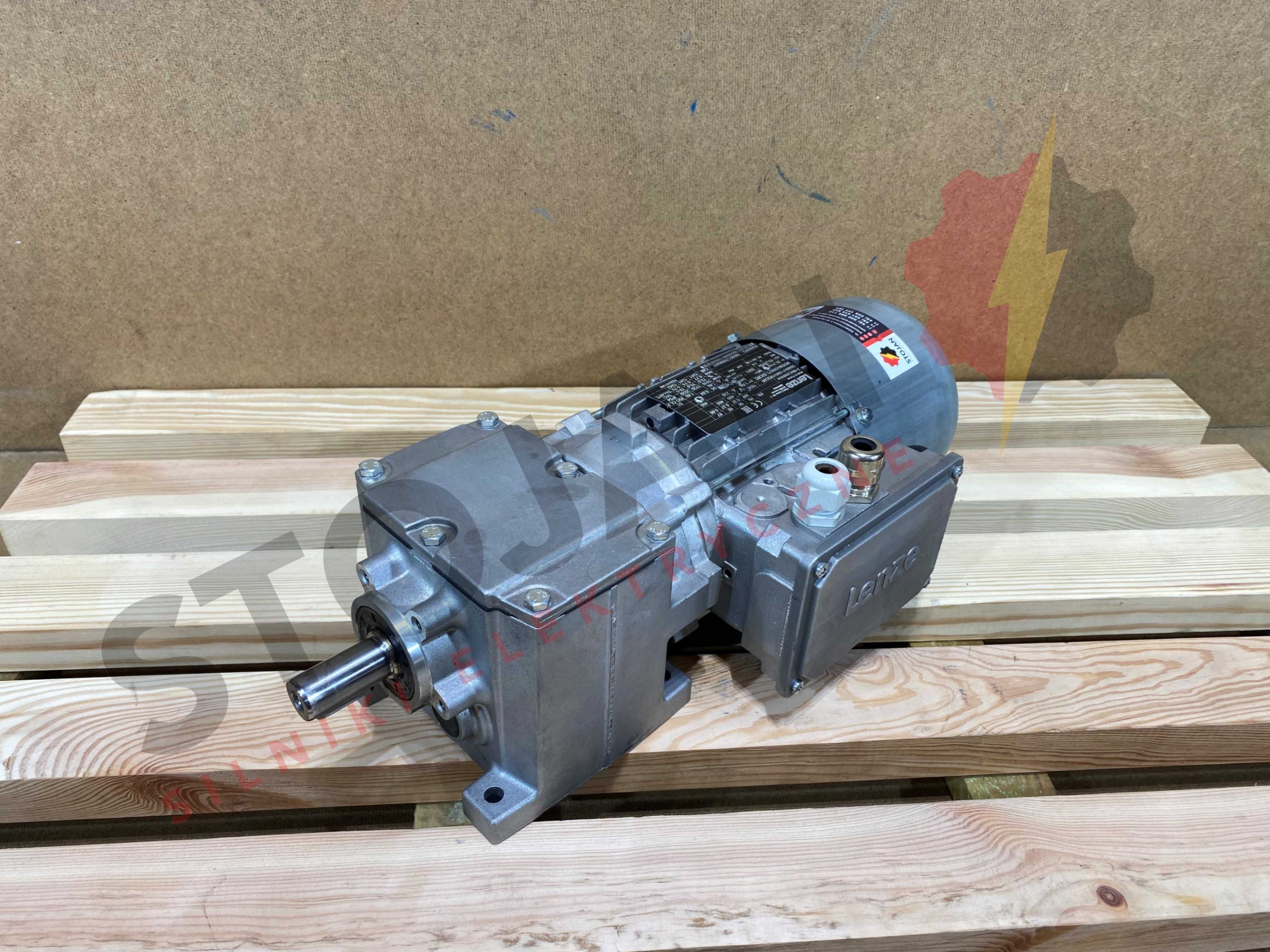 motoreduktor / przekładnia 0,37kW 63,2obr. 3fazowy HAMULEC Lenze