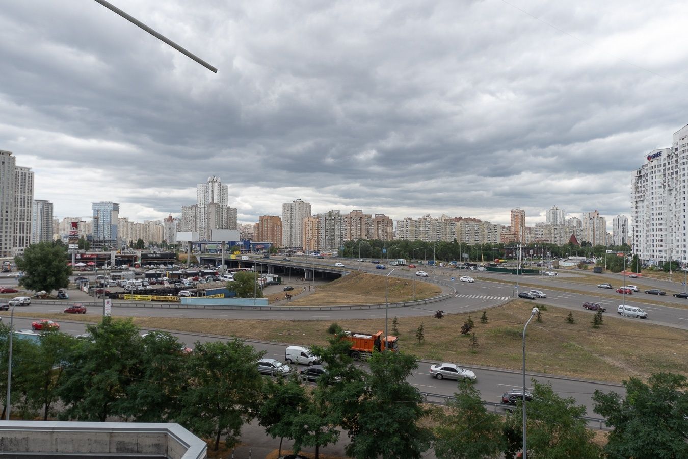 Велика 2кім Осокорки, Рівер Молл, Адоніс подобово