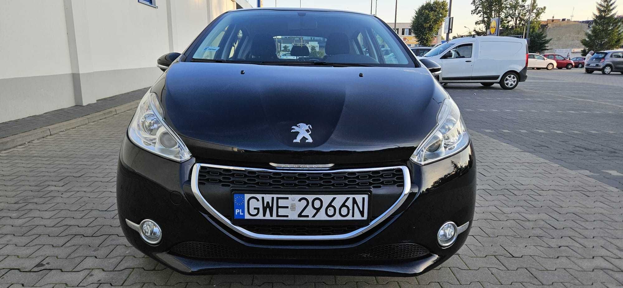 Peugeot 208 r.2014 1,2 VTi Active 82km-Salon PL , przebieg 92 tys
