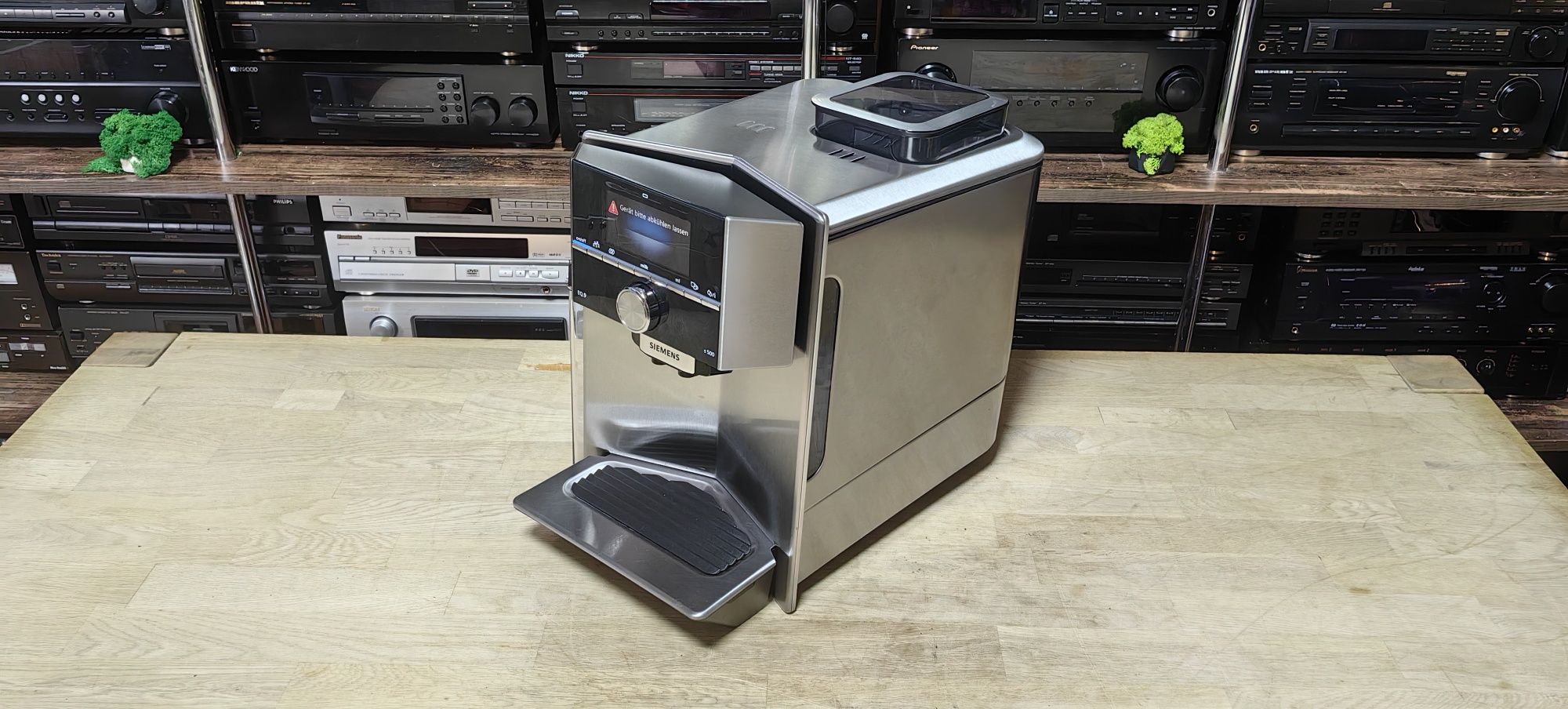 Кавова машина Siemens EQ.8 s500
